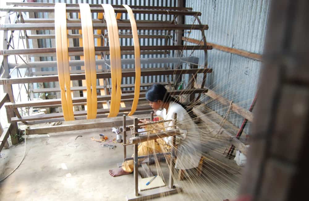 Weaving-thread-on-wheel Weaving-thread-on-wheel